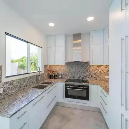 Fantastic With Private Pool *