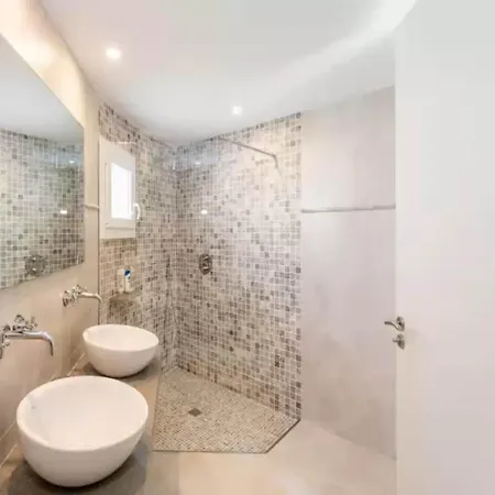 Fantastic With Private Pool Willa